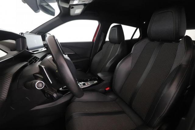 Peugeot 2008 image 4