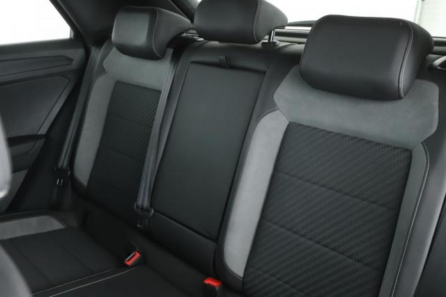 Volkswagen T-Roc image 2