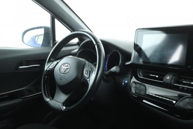 Toyota C-Hr image 4