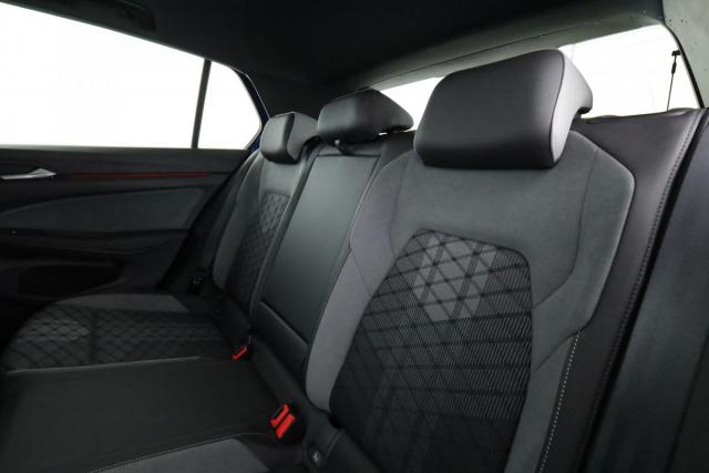 Volkswagen Golf image 4
