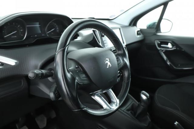 Peugeot 208 image 4