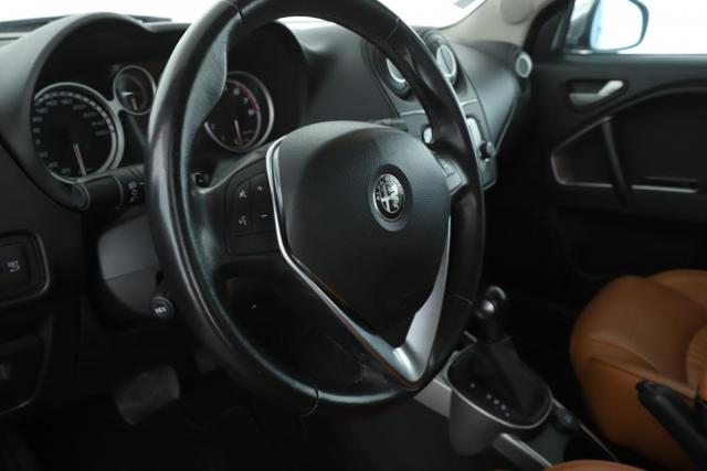 Alfa Romeo Mito image 6