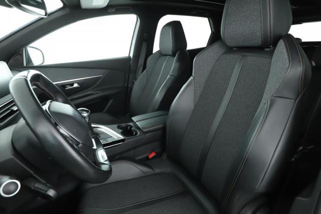 Peugeot 3008 image 3