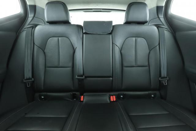 Volvo Xc40 image 6