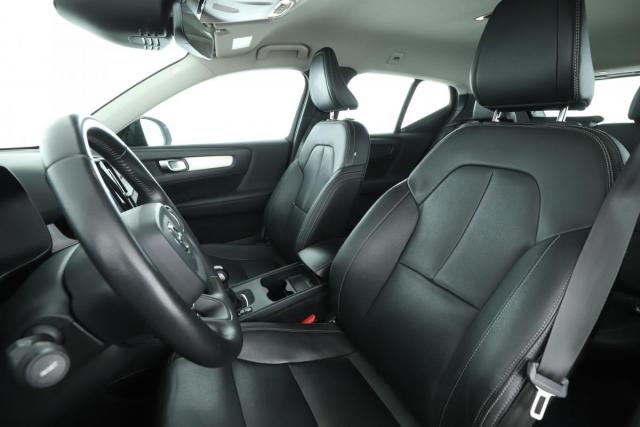 Volvo Xc40 image 8
