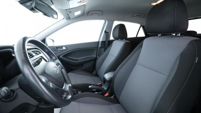 Hyundai I20 image 9