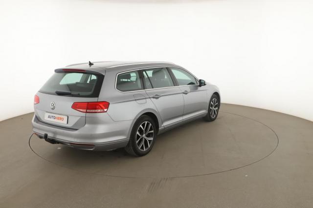 Volkswagen Passat Sw image 3