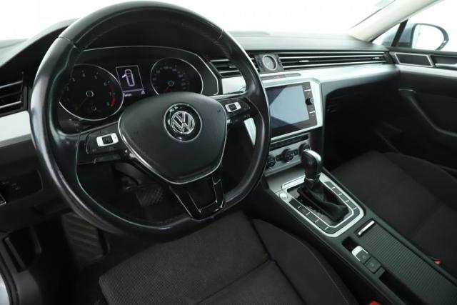 Volkswagen Passat Sw image 8