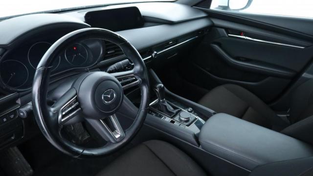 Mazda 3 image 2