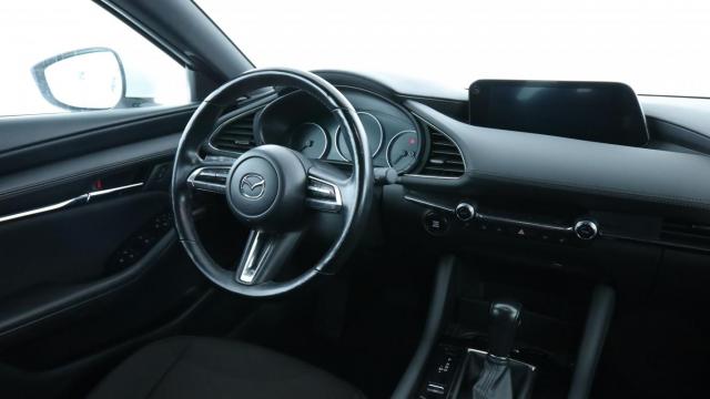 Mazda 3 image 9