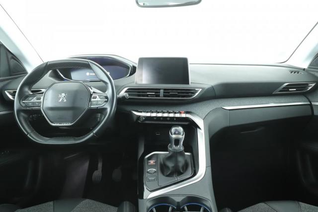 Peugeot 3008 image 2