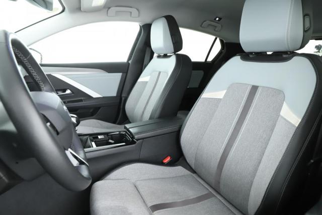 Opel Astra image 7