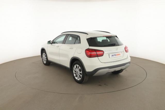 Mercedes Benz Gla image 8