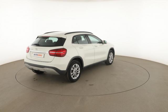 Mercedes Benz Gla image 1