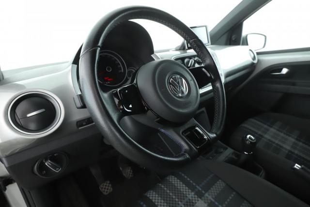 Volkswagen Up! image 4