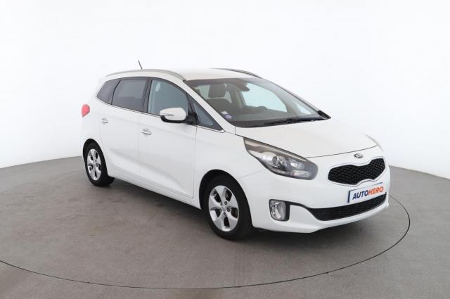 Kia Carens image 7
