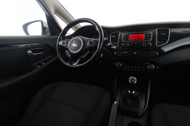 Kia Carens image 4