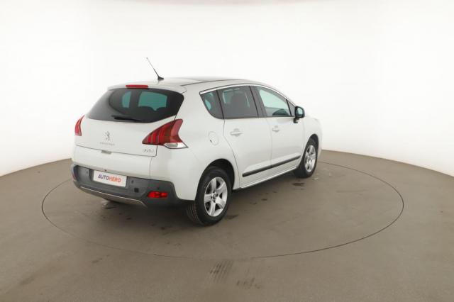 Peugeot 3008 image 3