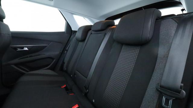 Peugeot 3008 image 6