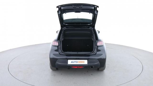 Peugeot 208 image 9