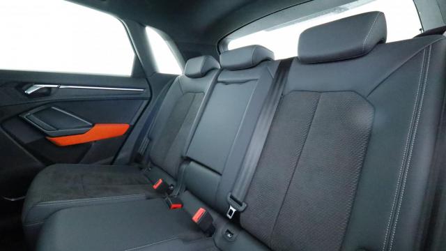 Audi Q3 image 7