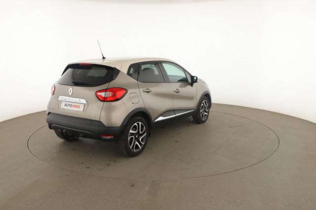 Renault Captur image 8