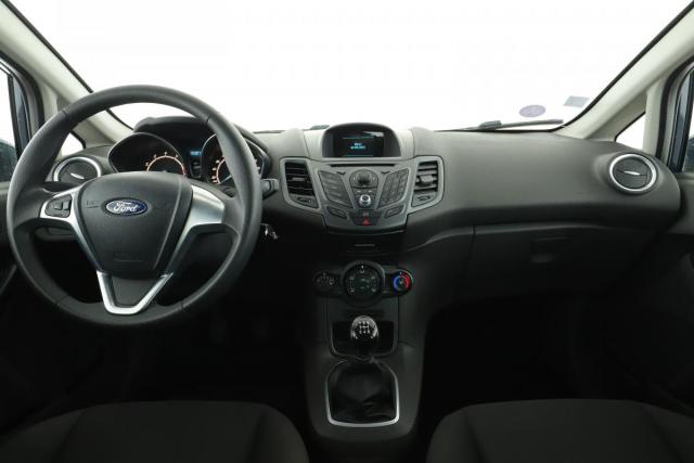 Ford Fiesta image 8