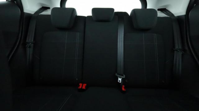 Ford Fiesta image 9