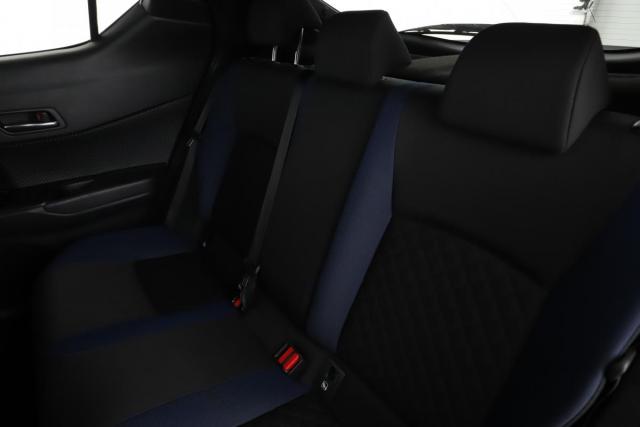 Toyota C-Hr image 1