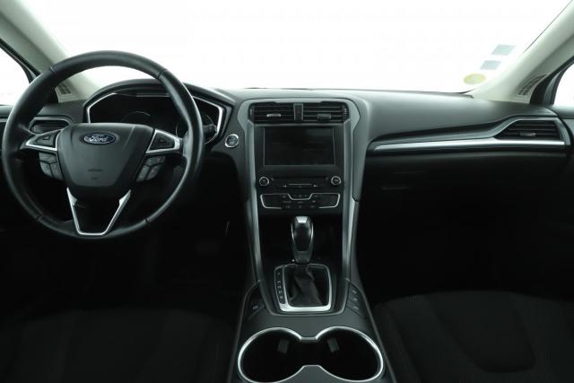 Ford Mondeo image 7
