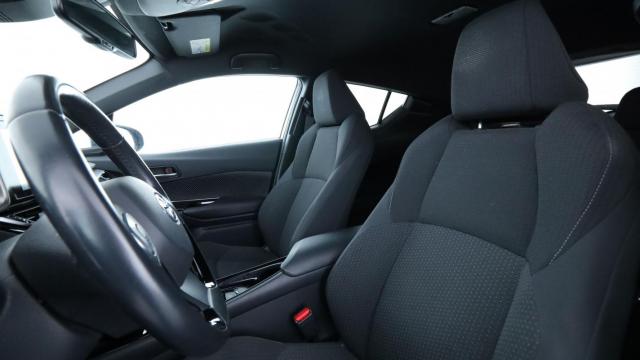 Toyota C-Hr image 7