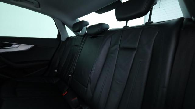Audi A4 image 6