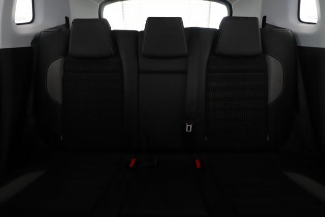 Peugeot 2008 image 3