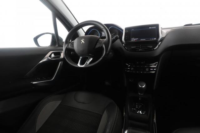 Peugeot 2008 image 7
