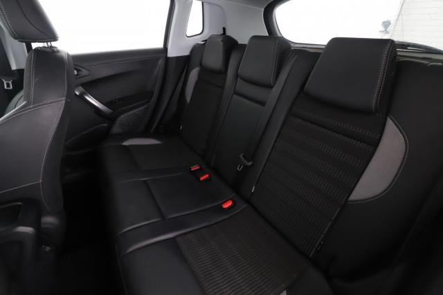 Peugeot 2008 image 2