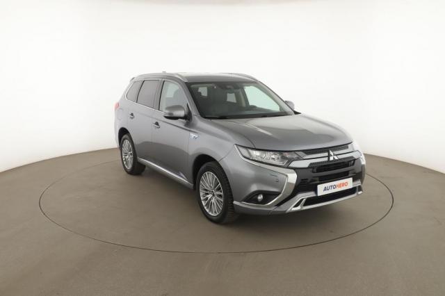 Mitsubishi Outlander image 6