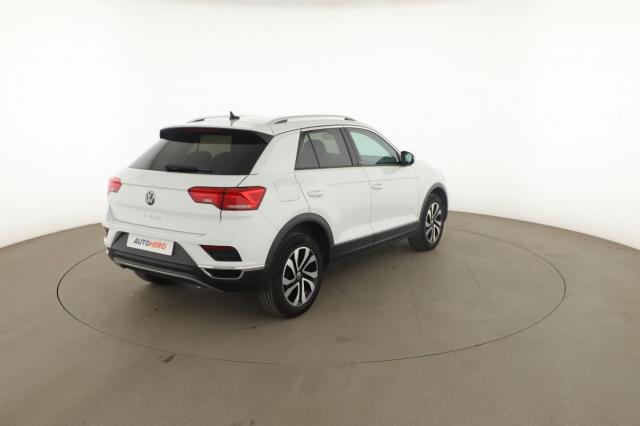 Volkswagen T-Roc image 6