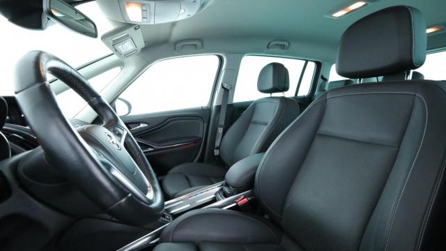 Opel Zafira Tourer image 3