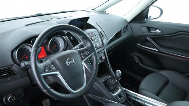 Opel Zafira Tourer image 8