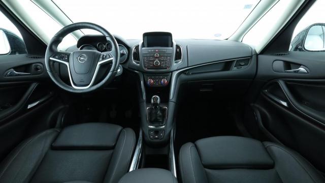 Opel Zafira Tourer image 7