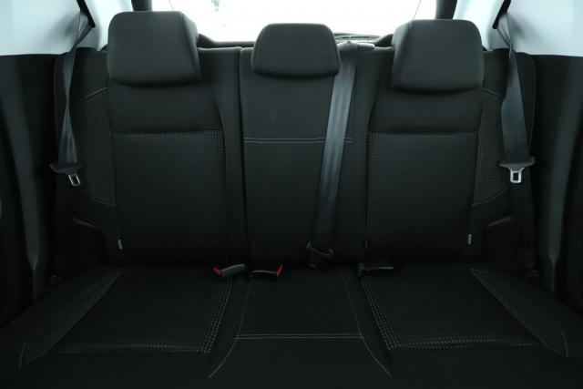 Peugeot 208 image 8