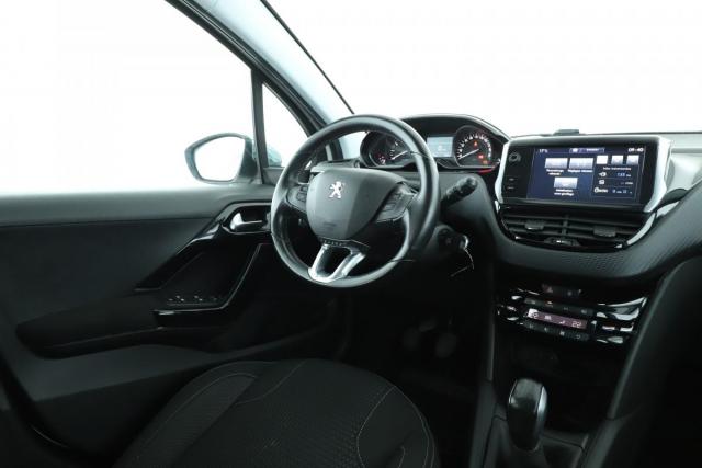 Peugeot 208 image 3