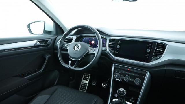 Volkswagen T-Roc image 8