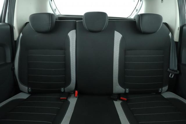Dacia Sandero Ii image 2