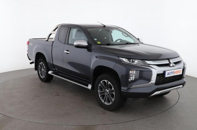 Mitsubishi L200 image 8