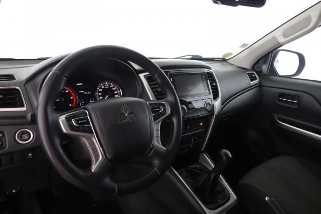 Mitsubishi L200 image 3
