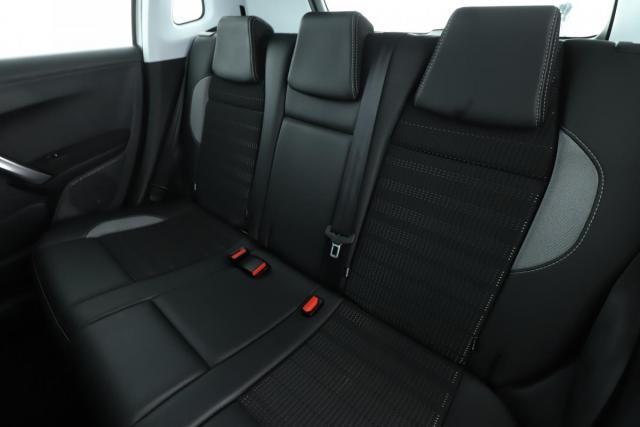 Peugeot 2008 image 6