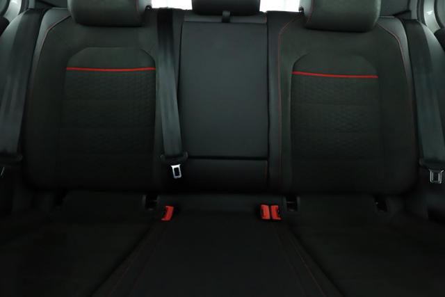 Volkswagen Golf image 5