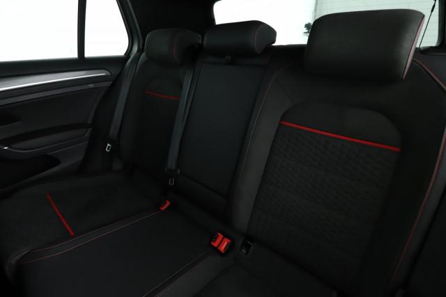 Volkswagen Golf image 7