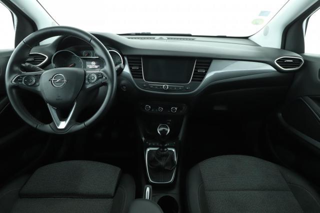 Opel Crossland image 2